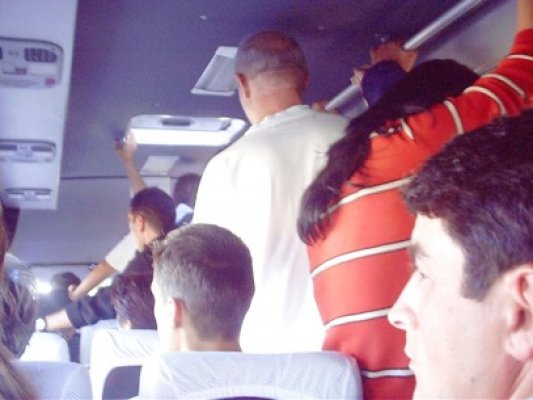 Navetiştii sunt nemulţumiţi de transportatorii de pe ruta Murfatlar-Valu-Constanţa şi retur